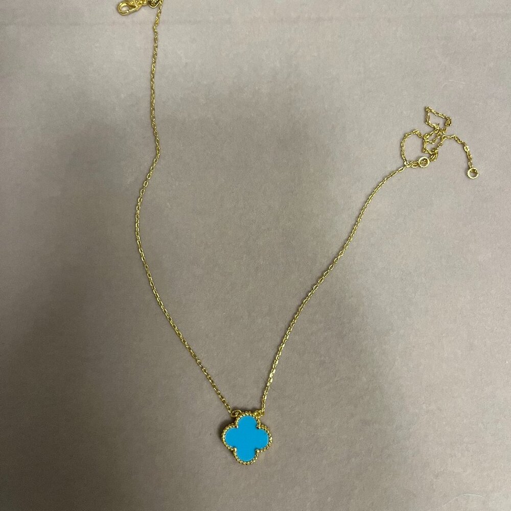 15mm Turquoise Clover Yellow Gold Necklace - Picture 2 of 2
